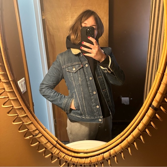 Levi’s Jean Jacket - Picture 2 of 6